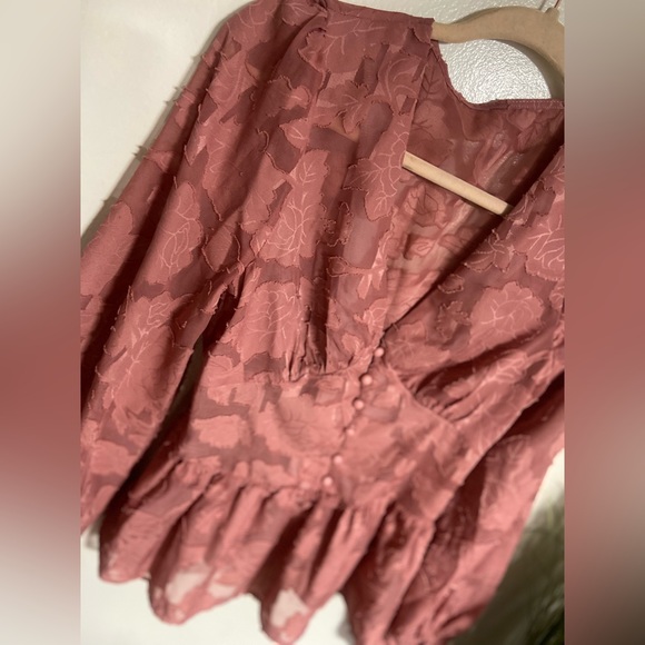 HP✨Pink Flowy Blouse - (Medium) - Picture 6 of 8